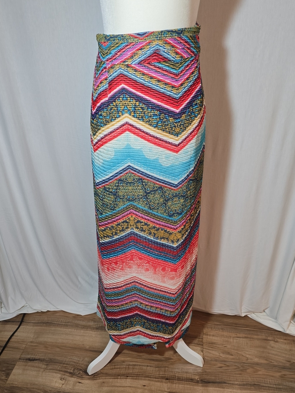Cato Chevron-Pattern Maxi Skirt in Blue, Pink, Red & Cream